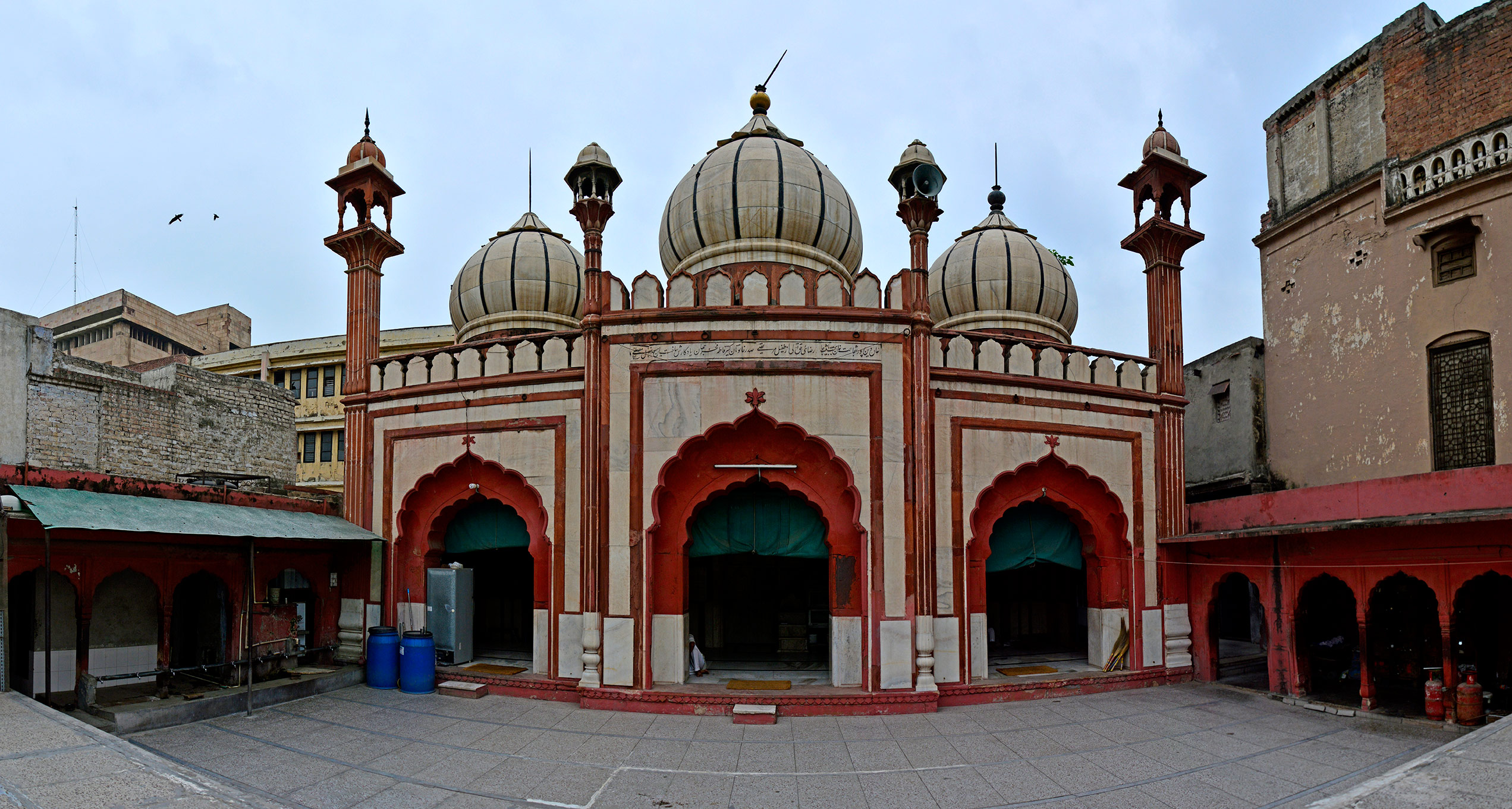 travel agent in kashmiri gate