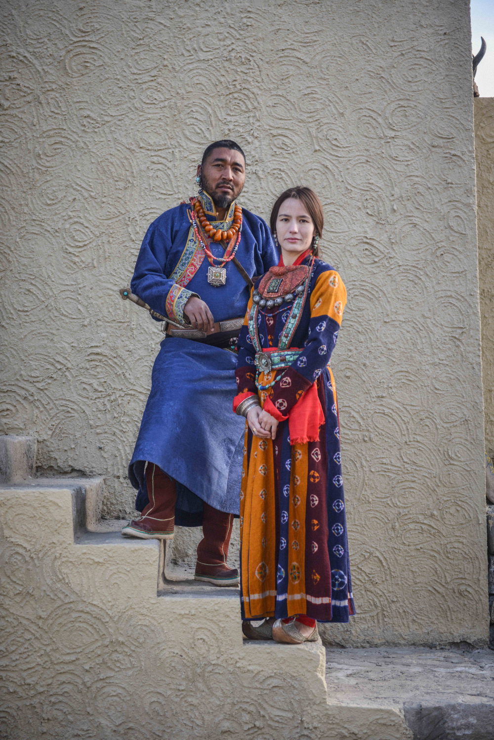 Buddhist Ladakhi women wearing … – License image – 70377555 ❘ lookphotos